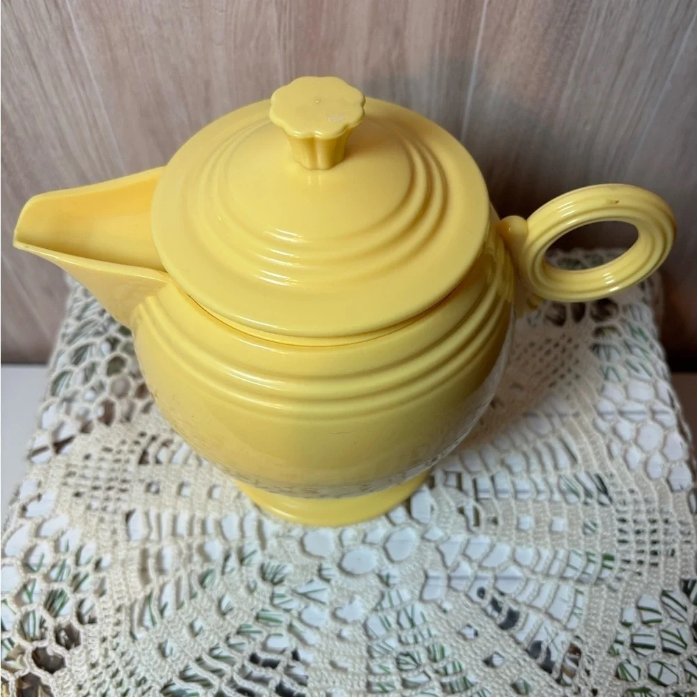 Fiesta Homer Laughlin Yellow Vintage Retro Coffee Teapot